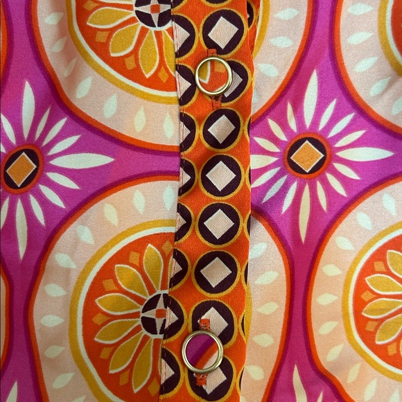 House of Harlow 1960 Retro Satin Blouse and Pant Set - Picture 7 of 7